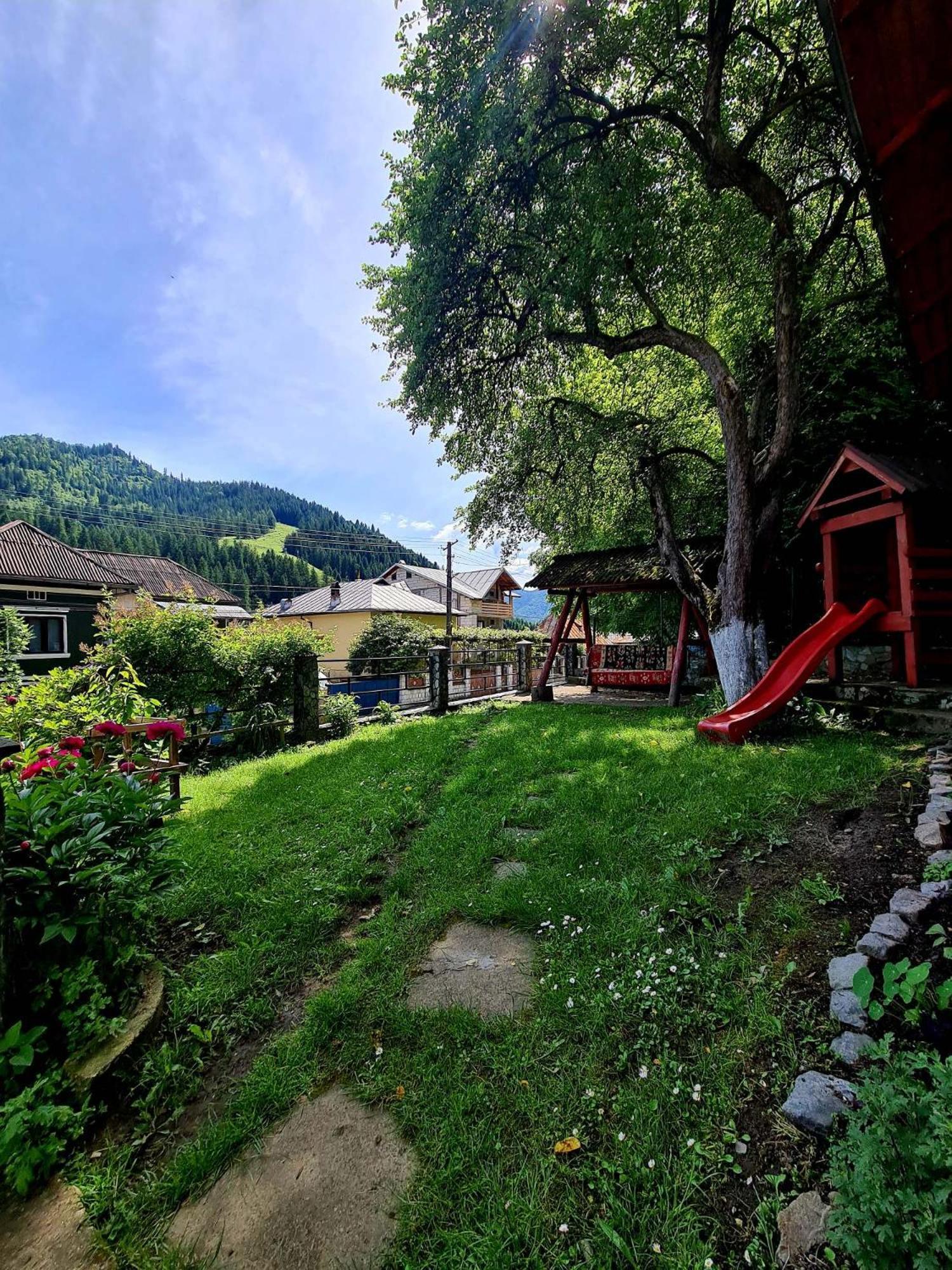 Vila Giulia Voineasa Bagian luar foto