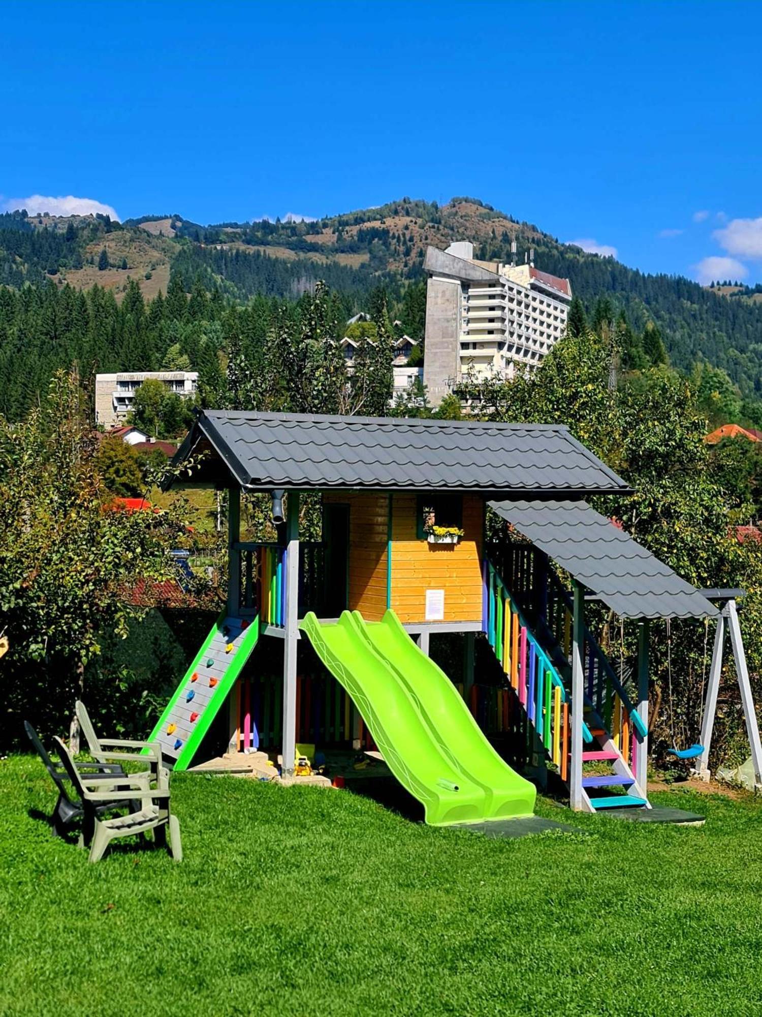 Vila Giulia Voineasa Bagian luar foto